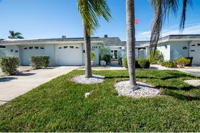 128 Boca Ciega Point Boulevard N, Saint Petersburg, FL 33708 - Photo 5