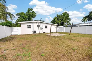 1714 55th St S, Gulfport, FL 33707 - Photo 7