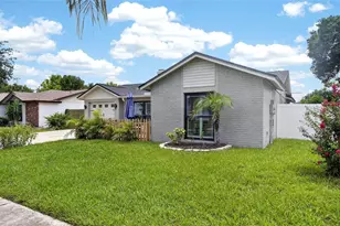 614 Stillview Cir, Brandon, FL 33510 - Photo 5