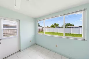 8357 75th Ave, Seminole, FL 33777 - Photo 15