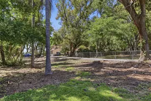 7201 Hodgewood Ct, Tampa, FL 33614 - Photo 83