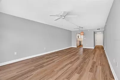 4570 Overlook Drive NE #175, Saint Petersburg, FL 33703 - Photo 17