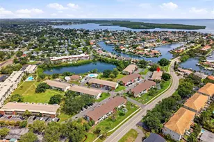 4570 Overlook Dr NE, Saint Petersburg, FL 33703 - Photo 37