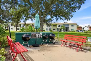 4570 Overlook Dr NE, Saint Petersburg, FL 33703 - Photo 33