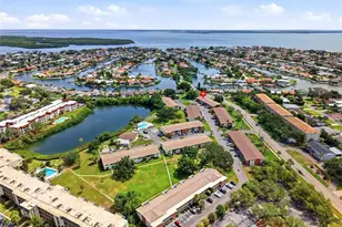 4570 Overlook Dr NE, Saint Petersburg, FL 33703 - Photo 37