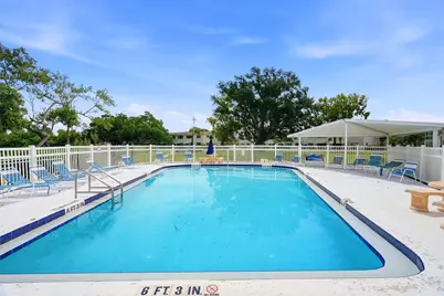 4570 Overlook Drive NE #175, Saint Petersburg, FL 33703 - Photo 3