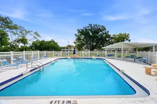 4570 Overlook Dr NE, Saint Petersburg, FL 33703 - Photo 3