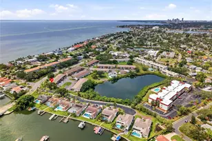 4570 Overlook Dr NE, Saint Petersburg, FL 33703 - Photo 41