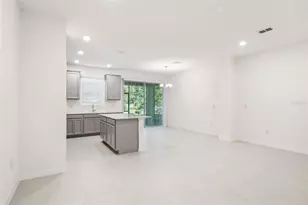 5756 Spotted Harrier Wy, Lithia, FL 33547 - Photo 3