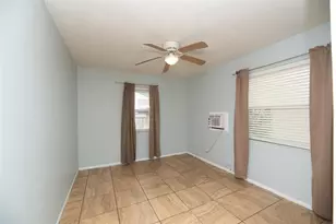 761 51st Ave N, Saint Petersburg, FL 33703 - Photo 5