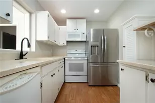 1828 Fox Hunt Dr, Sun City Center, FL 33573 - Photo 19