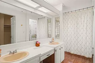 8430 Imperial Cir, Palmetto, FL 34221 - Photo 21