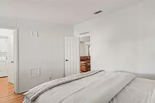 8430 Imperial Cir, Palmetto, FL 34221 - Photo 23
