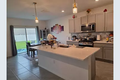 35518 Lockman Way, Zephyrhills, FL 33541 - Photo 3