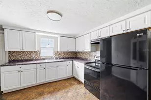 927 Yale St N, Saint Petersburg, FL 33713 - Photo 5