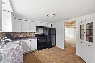 927 Yale St N, Saint Petersburg, FL 33713 - Photo 7