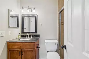 9481 Highland Oak Dr, Tampa, FL 33647 - Photo 11