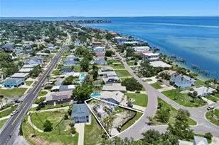 3406 Bayshore Blvd NE, Saint Petersburg, FL 33703 - Photo 21