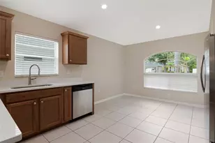2313 Lawrence Hall St, Ruskin, FL 33570 - Photo 11