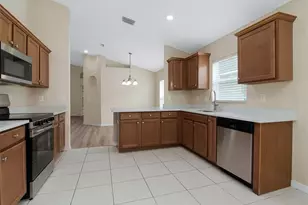 2313 Lawrence Hall St, Ruskin, FL 33570 - Photo 7