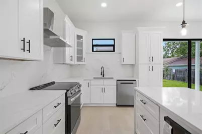 7106 N 10th Street, Tampa, FL 33604 - Photo 11