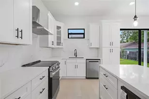 7106 N 10th St, Tampa, FL 33604 - Photo 11