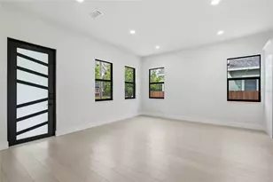 7106 N 10th St, Tampa, FL 33604 - Photo 5