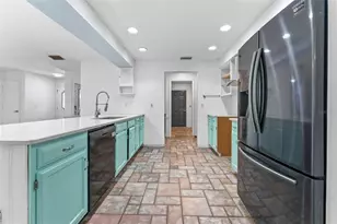 670 Sparrow Ave, Palm Harbor, FL 34683 - Photo 19