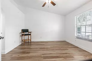 21542 Clubside Loop, Lutz, FL 33549 - Photo 9