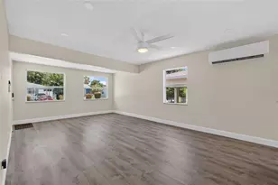 2511 27th St S, Saint Petersburg, FL 33712 - Photo 9