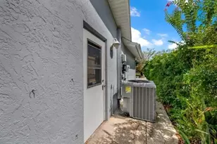 133 Stafford Cir, Palm Harbor, FL 34684 - Photo 37