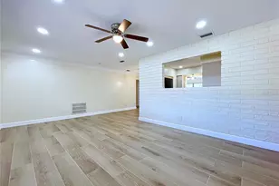9813 51st Ave N, Saint Petersburg, FL 33708 - Photo 11