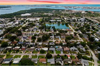 9813 51st Avenue N, Saint Petersburg, FL 33708 - Photo 47