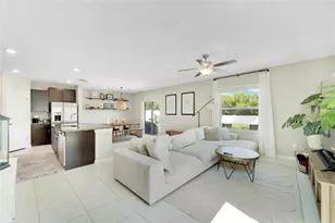 403 Royal Empress Dr, Ruskin, FL 33570 - Photo 9