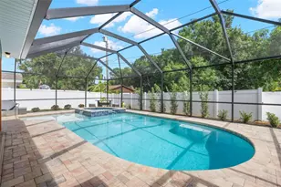 2405 Summerlin Dr, Clearwater, FL 33764 - Photo 3