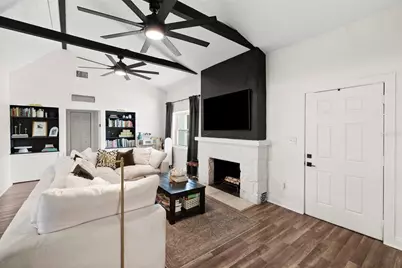 2235 5th Street S, Saint Petersburg, FL 33705 - Photo 5
