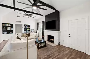 2235 5th St S, Saint Petersburg, FL 33705 - Photo 5