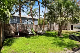2235 5th St S, Saint Petersburg, FL 33705 - Photo 35