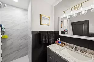 2235 5th St S, Saint Petersburg, FL 33705 - Photo 23