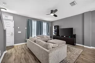 12315 Country White Cir, Tampa, FL 33635 - Photo 7
