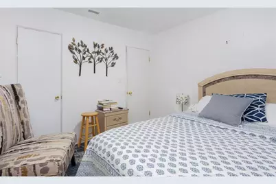 5130 Burlington Avenue N, Saint Petersburg, FL 33710 - Photo 15
