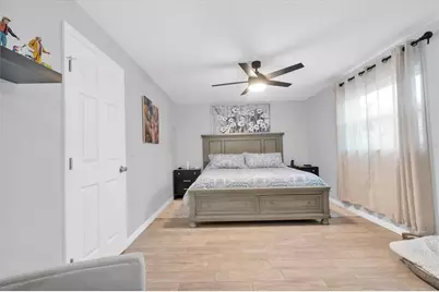 13179 Dorchester Drive, Seminole, FL 33776 - Photo 21