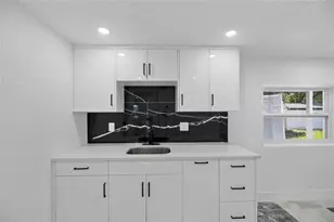 102 Garland Ct, Tampa, FL 33613 - Photo 35