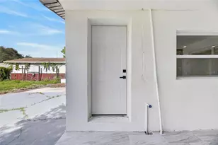 102 Garland Ct, Tampa, FL 33613 - Photo 29