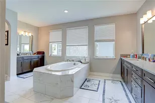18014 Woodland View Dr, Lutz, FL 33548 - Photo 41