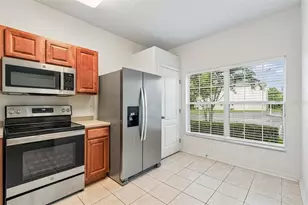 1140 Hillhurst Dr, Wesley Chapel, FL 33543 - Photo 3