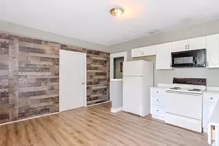 2020 Davis St, Tampa, FL 33605 - Photo 5
