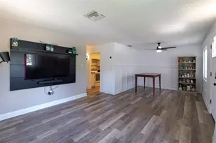 3018 19th Pl, Largo, FL 33774 - Photo 5