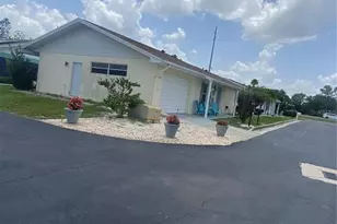 703 Huxley Pl, Sun City Center, FL 33573 - Photo 5