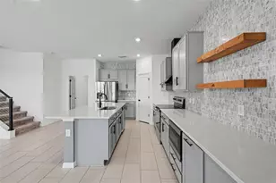 11824 Clare Hill Ave, Riverview, FL 33579 - Photo 9